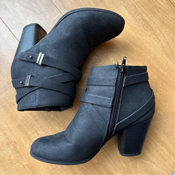 Charlotte Russe Women's Black Suede Strappy Heeled Ankle Boots/Booties, Size 9 - Picture 4 of 10
